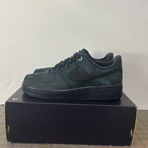 Nike Air Force 1 Low ‘Triple Black Nubuck’